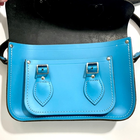 NEW The Cambridge Satchel Company Leather Crossbody Bag - Picture 2 of 8